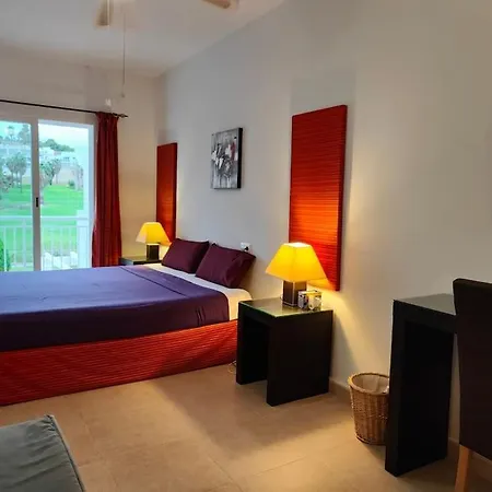 Апартаменты Spacious And Luxurious *